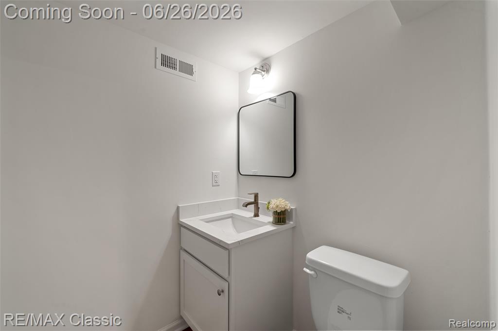 7432 Hillsboro Drive, Canton, MI 48187 — Photo 37