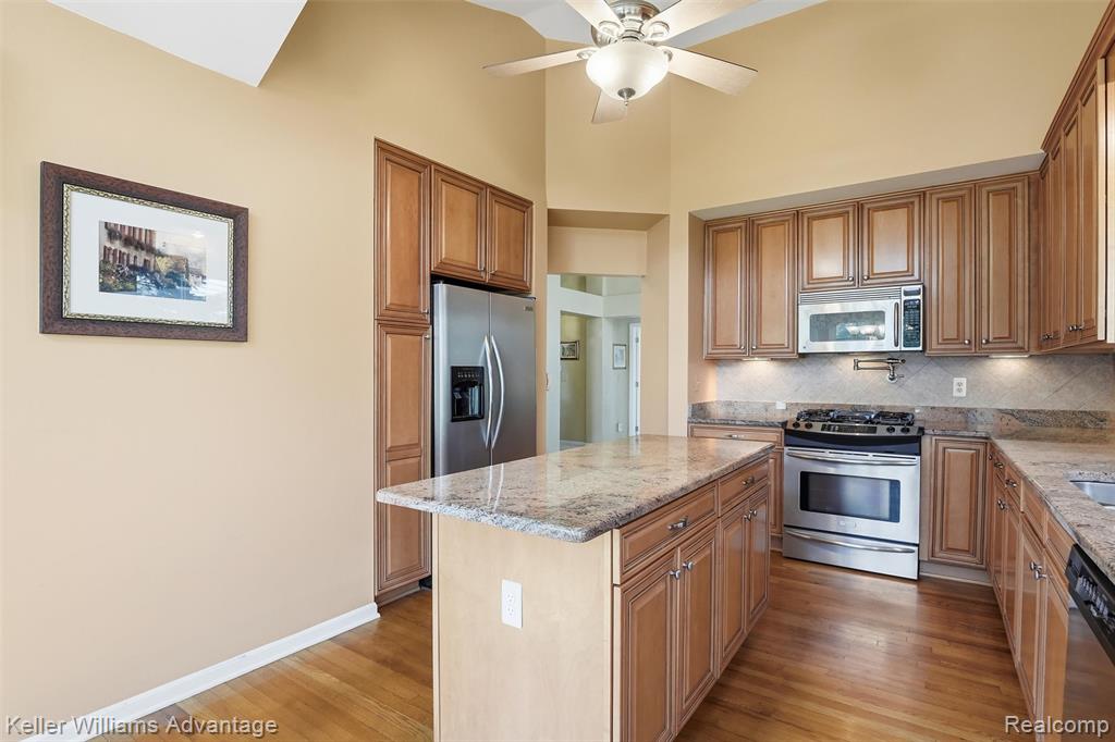 47796 Arbor Trail, Northville, MI 48168 — Photo 10