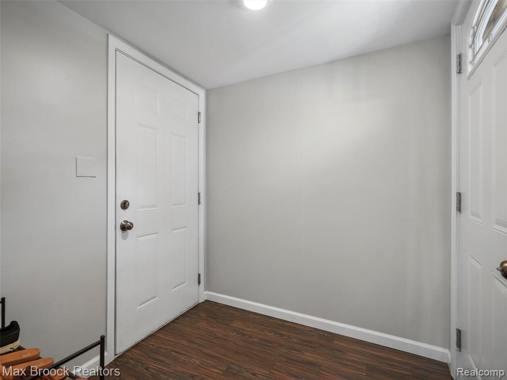 4740 Burnley Drive, Bloomfield Hills, MI 48304 — Photo 41