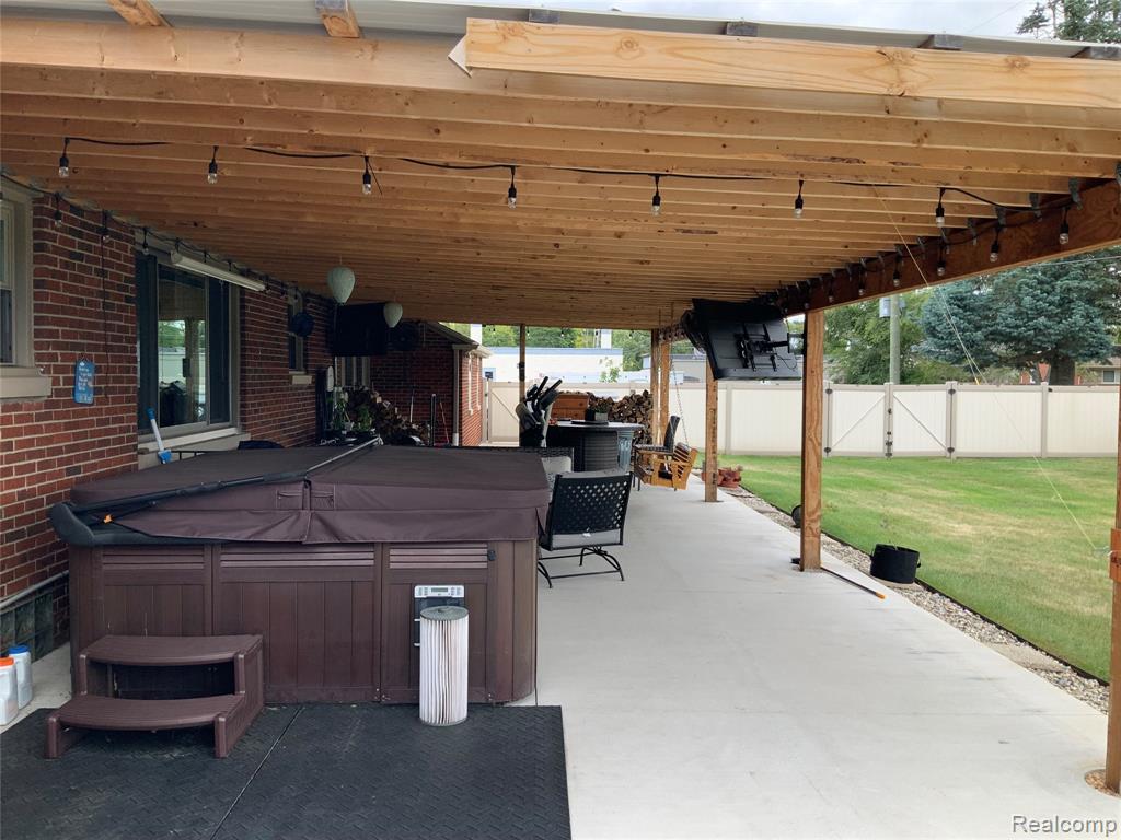 8949 Roslyn Street, Livonia, MI 48150 — Photo 14