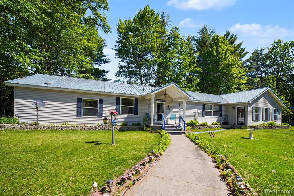 4772 S Bard Road, Beaverton, MI 48612 — Photo 2