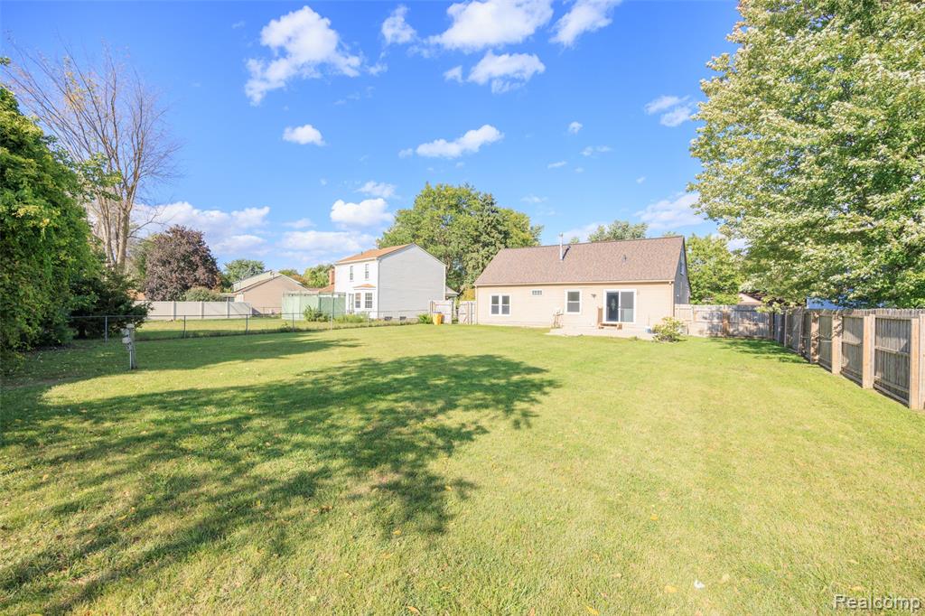 54253 Bradshaw Drive, New Baltimore, MI 48047 — Photo 20