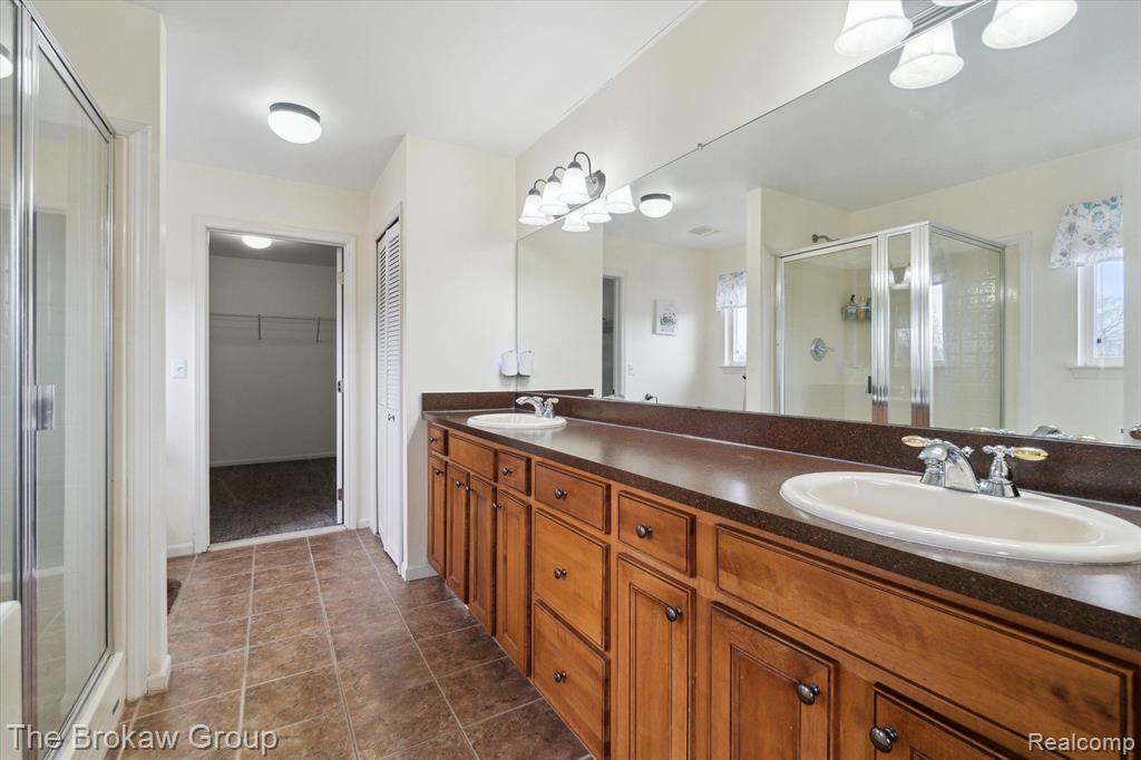5232 NORTHWOOD Road, Grand Blanc, MI 48439 — Photo 31