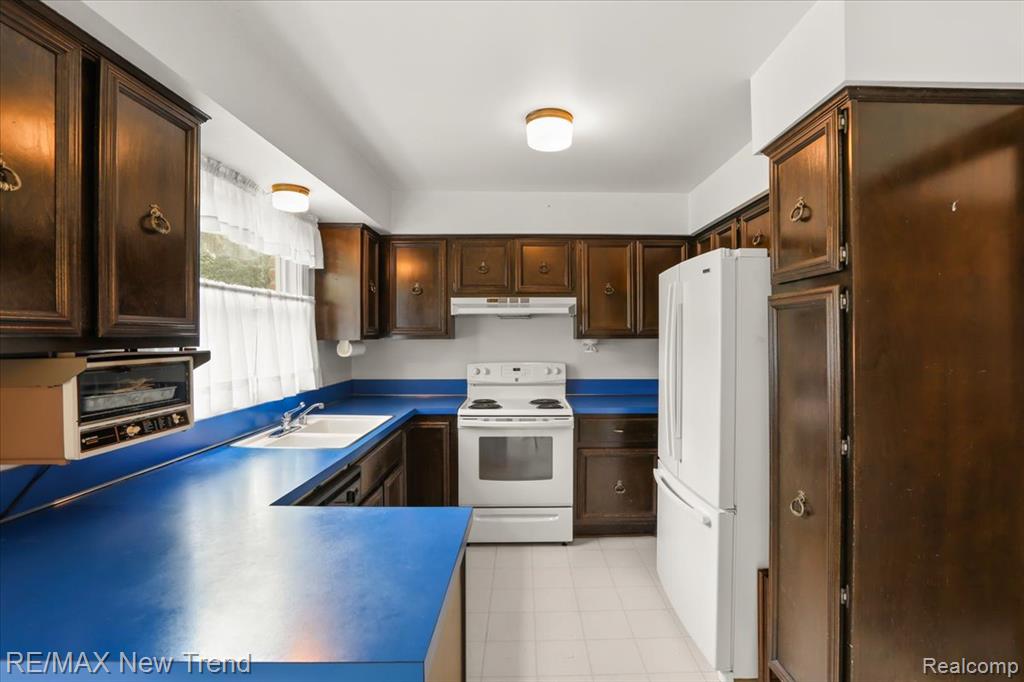 44304 Galway Drive, Northville, MI 48167 — Photo 13
