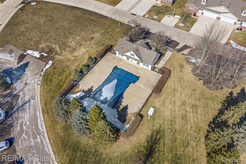 8114 Heron Hills Drive, Walled Lake, MI 48390 — Photo 4