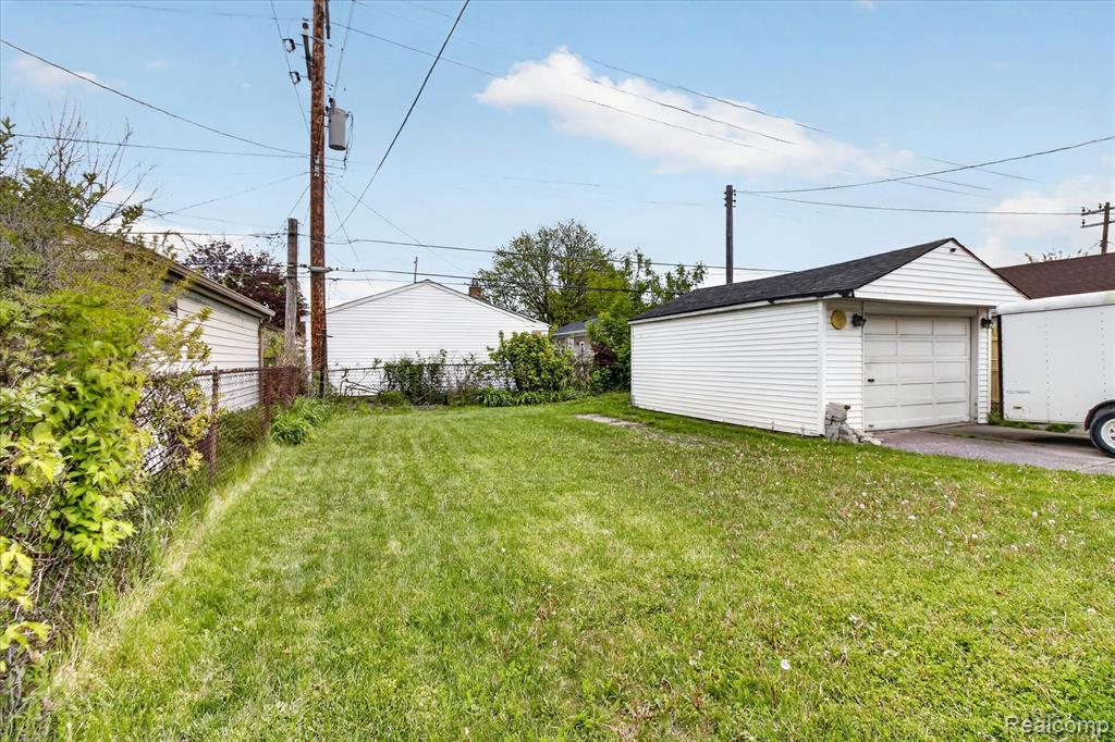 17706 Centralia, Redford, MI 48240 — Photo 43