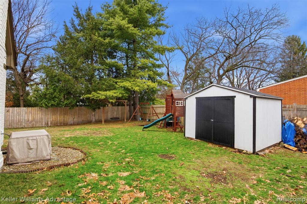 8610 Buffalo Drive, Commerce Twp, MI 48382 — Photo 48