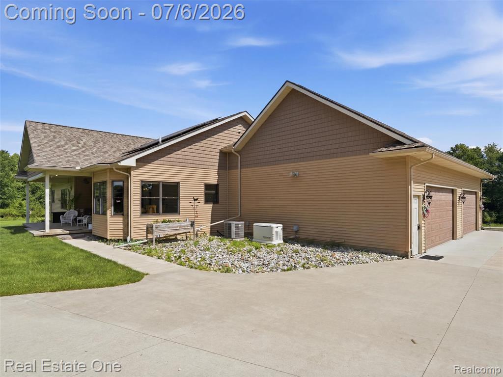 4200 Nelson Scott Drive, Holly, MI 48442 — Photo 5