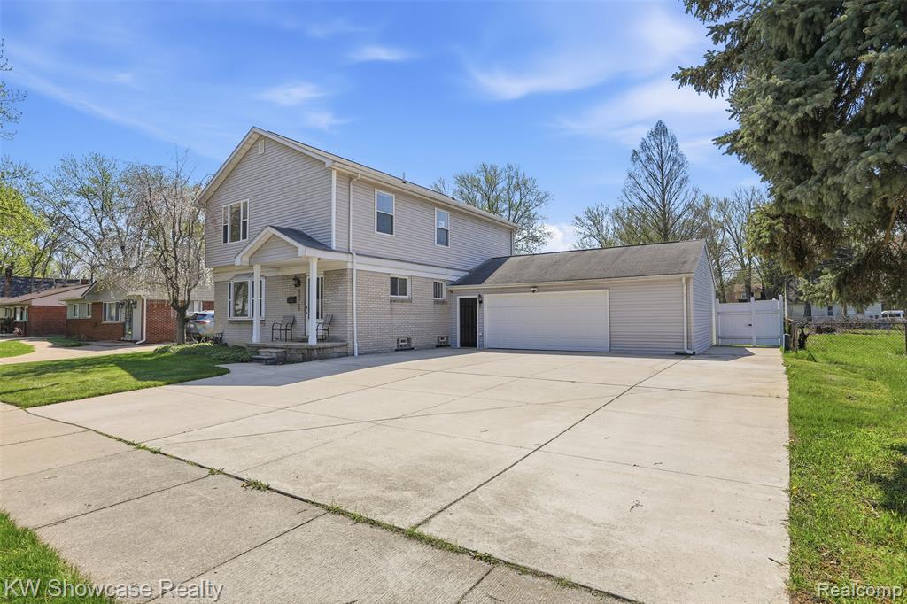 25715 Norfolk Street, Dearborn Heights, MI 48125 — front exterior