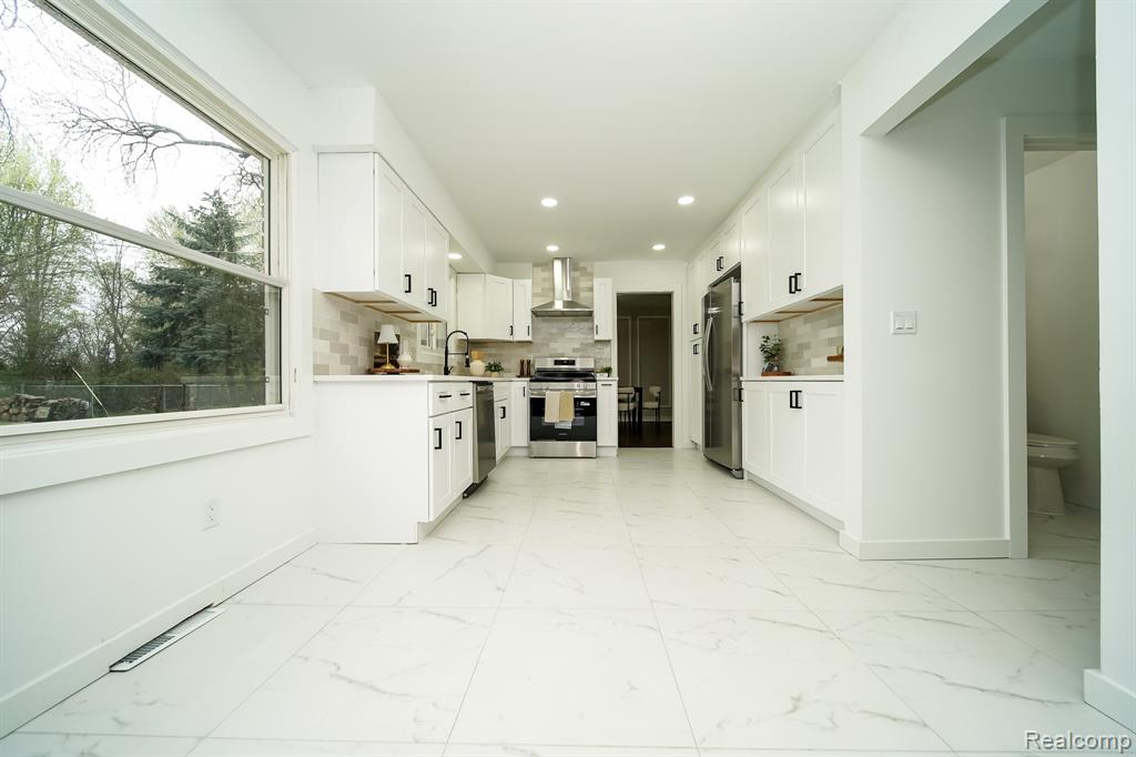 4156 McCandlish Road, Grand Blanc, MI 48439 — Photo 18