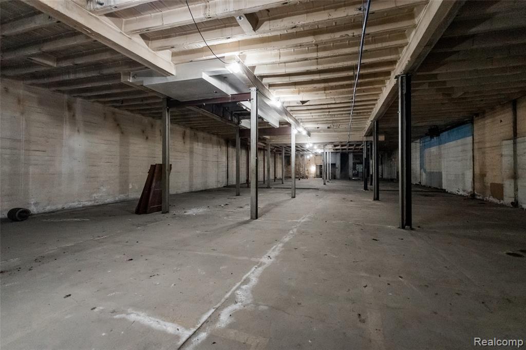 6532 Woodward Avenue, Detroit, MI 48202 — Photo 15