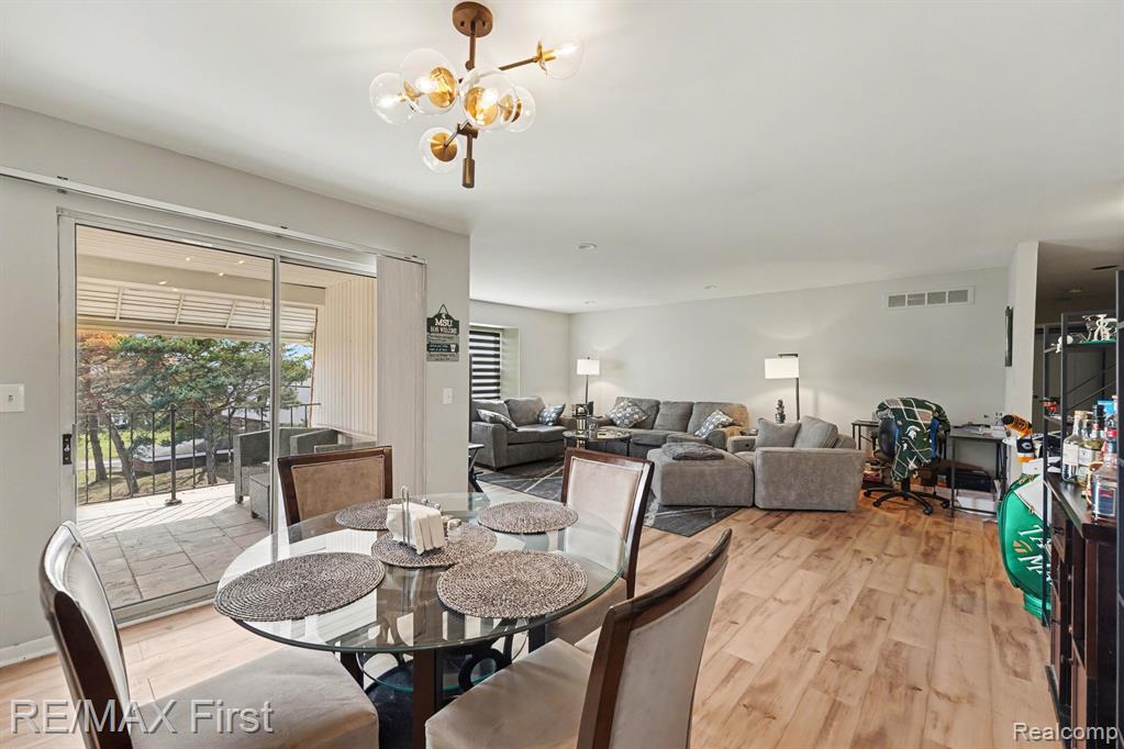 31120 Hunters Drive, 98, Farmington, MI 48334 — Photo 3