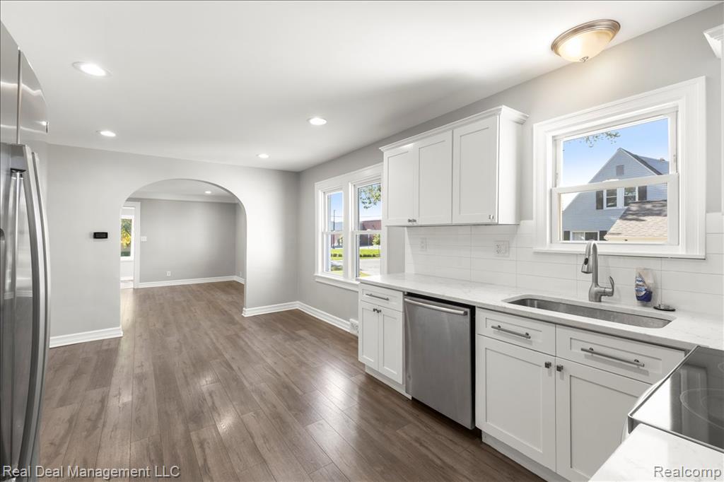 4414 Monroe Avenue, Waterford, MI 48329 — Photo 19
