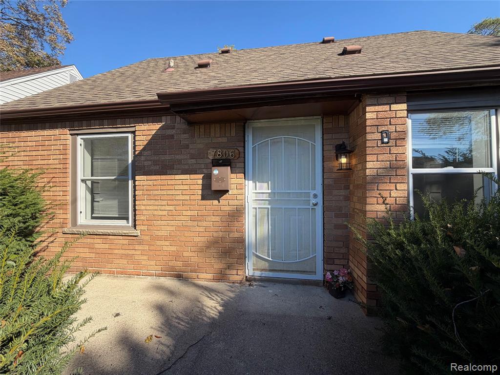 7806 Asbury Park, Detroit, MI 48228