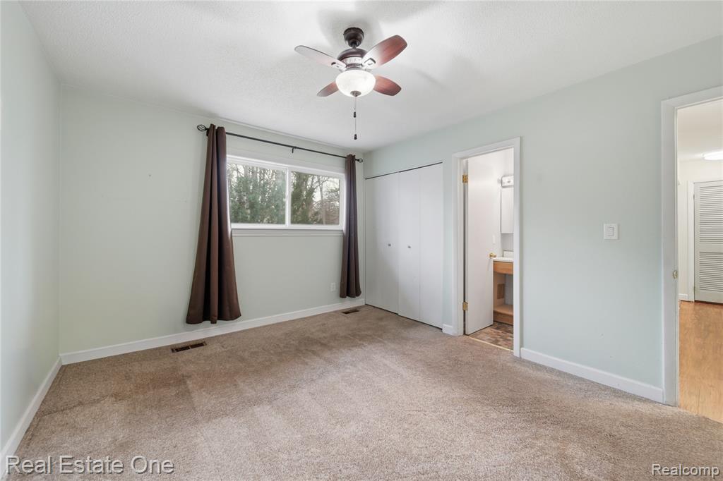 2276 Lakewood Way, Pinckney, MI 48169 — Photo 19