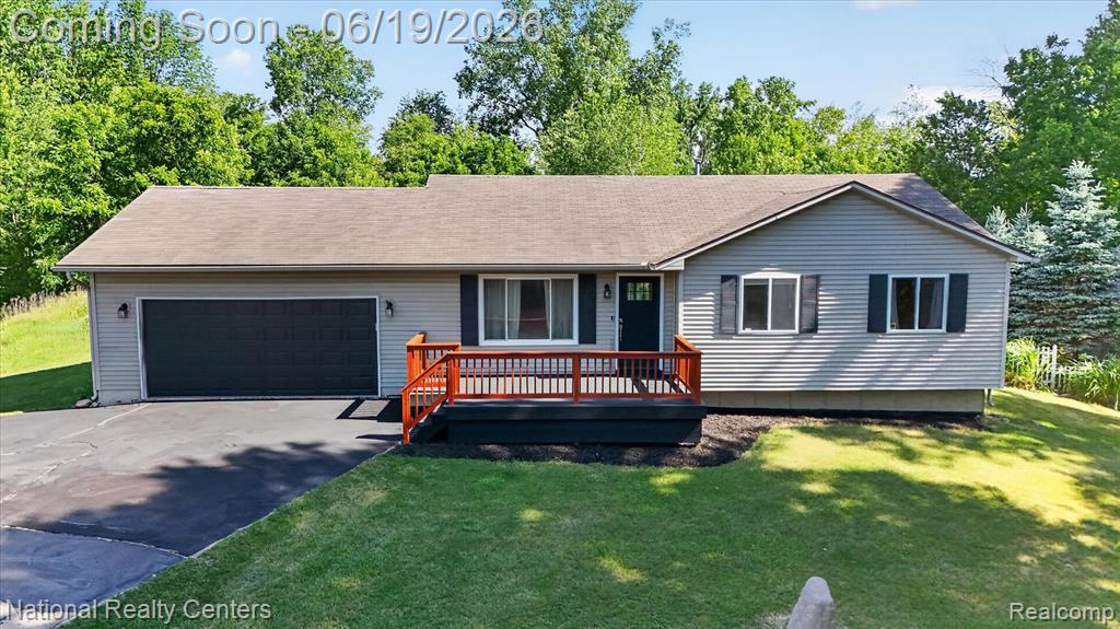 8280 W Rolston Road, Linden, MI 48451 — front exterior