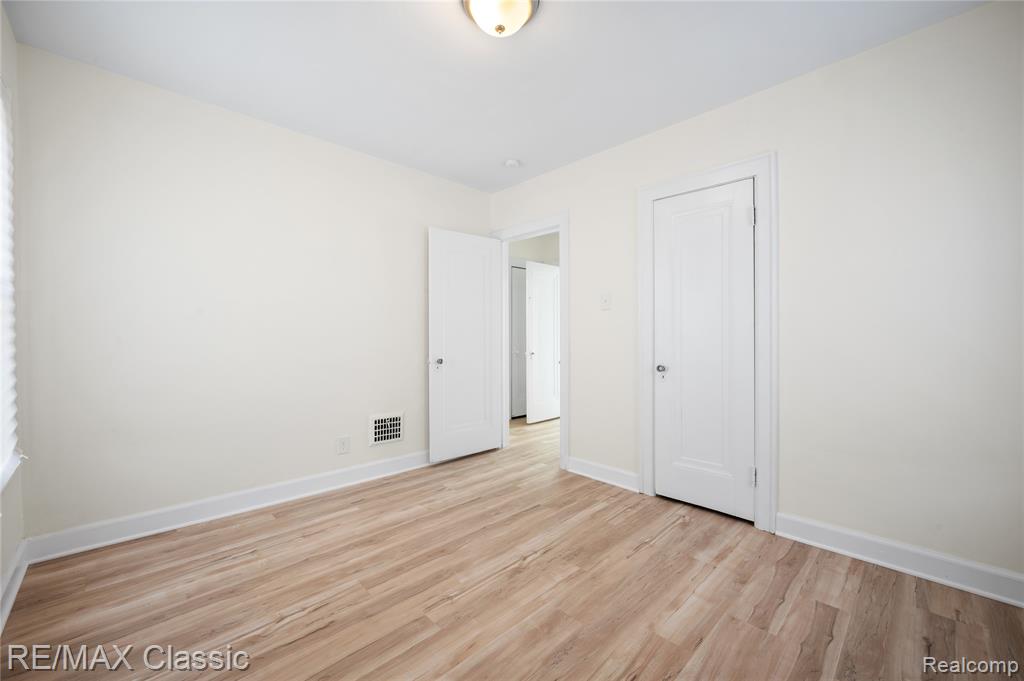 7239 Barrie Street, Dearborn, MI 48126 — Photo 4