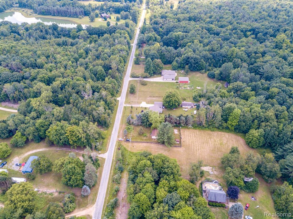 13310 BUECHE Road, Montrose, MI 48457 — Photo 32