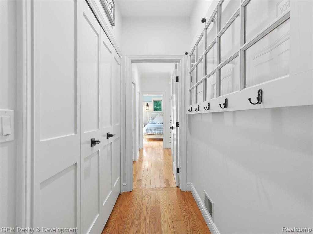 45625 W 9 Mile Road, Novi, MI — Photo 33
