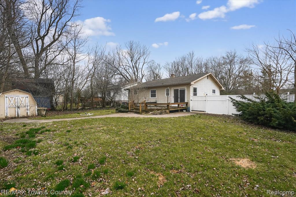 3384 Clement Street, Flint, MI 48504 — Photo 13