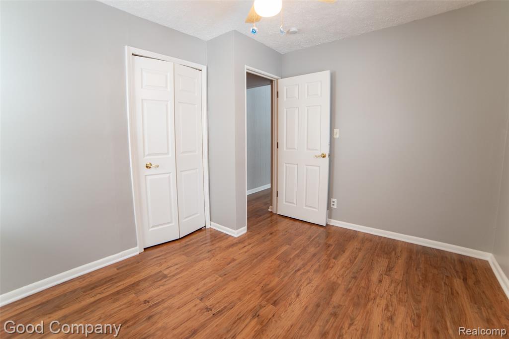 544 E Dallas Avenue, Madison Heights, MI 48071 — Photo 11