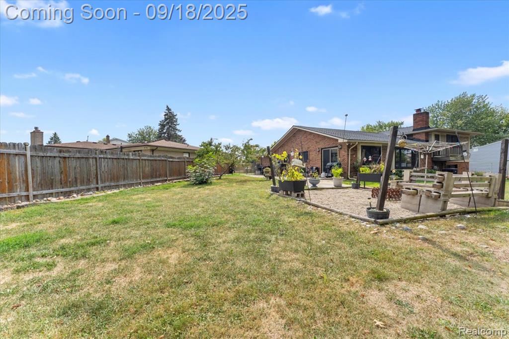 21946 Camille Court, Woodhaven, MI 48183 — Photo 29