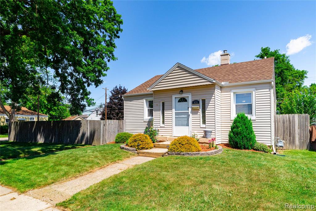 826 Goddard Street, Wyandotte, MI 48192 — front exterior