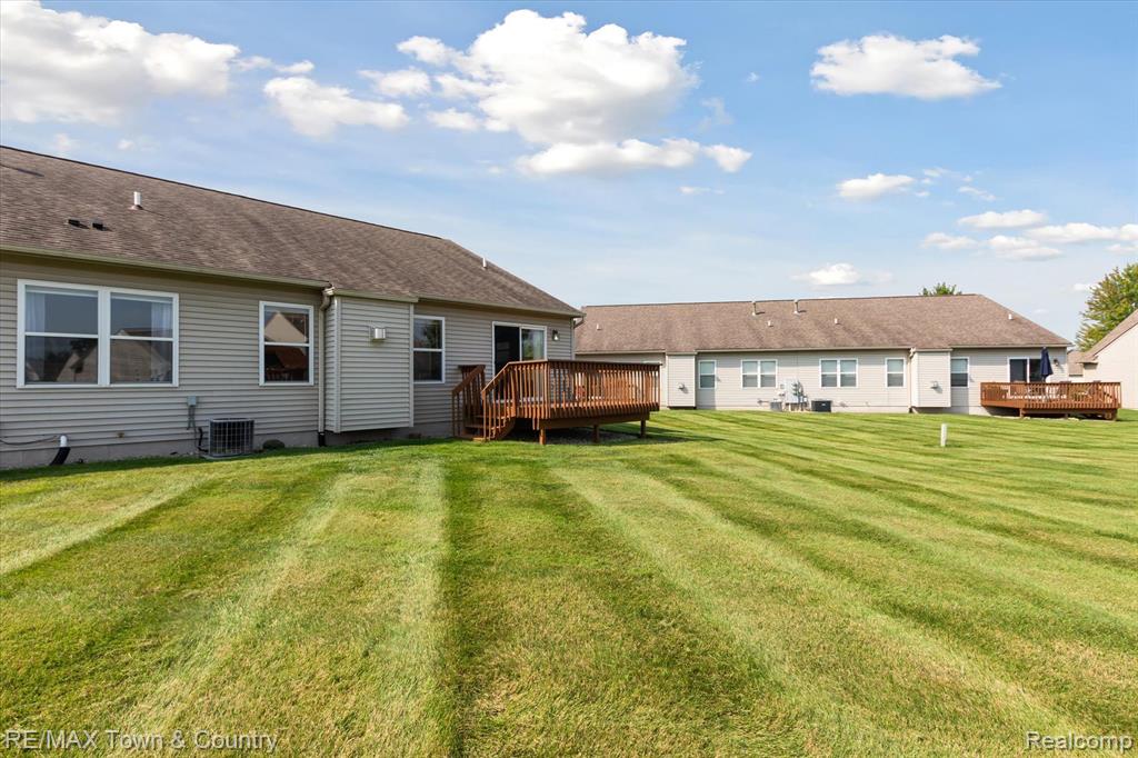 2571 ARALIA Drive, Howell, MI 48855 — Photo 41