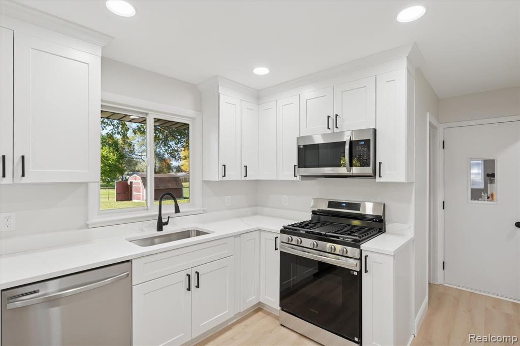 241 Raleigh Place, Lennon Vlg, MI 48449 — Photo 12