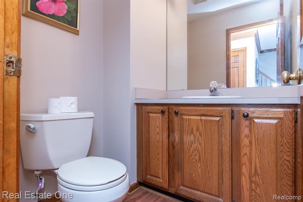 5201 CROWFOOT Drive, Troy, MI 48085 — Photo 29