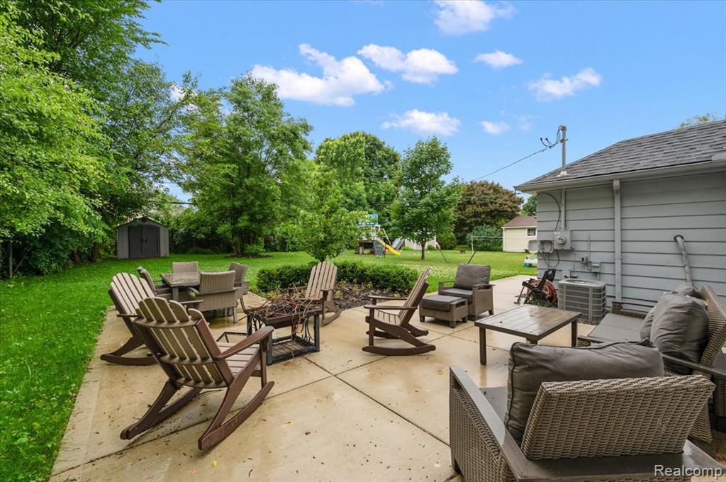 544 S Webik Avenue, Clawson, MI — Photo 29