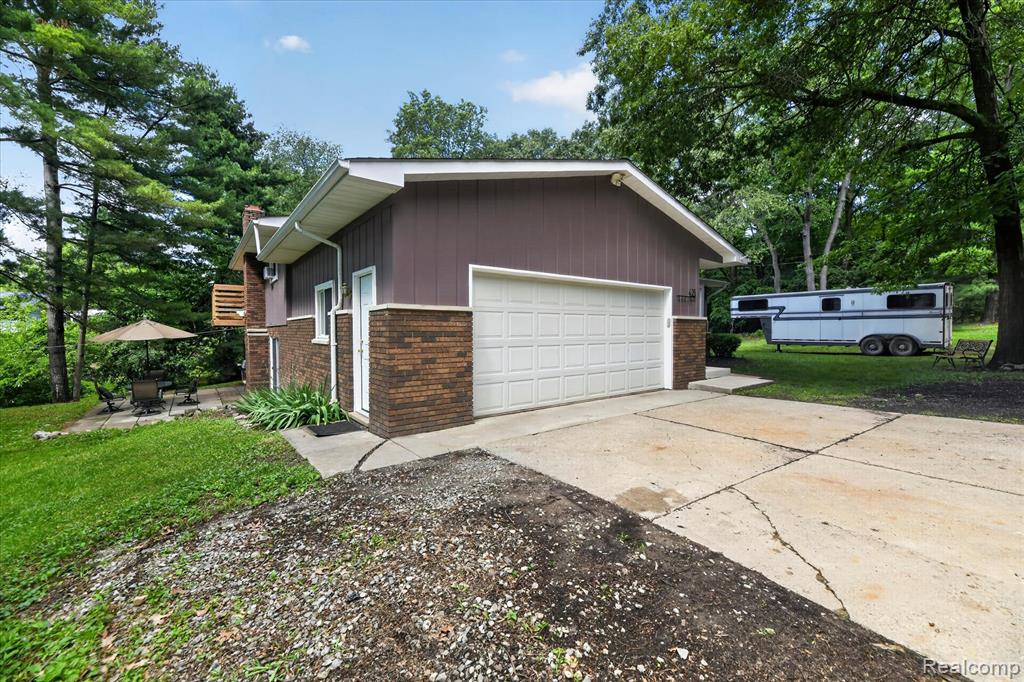 423 Sunset, White Lake, MI 48383 — Photo 8