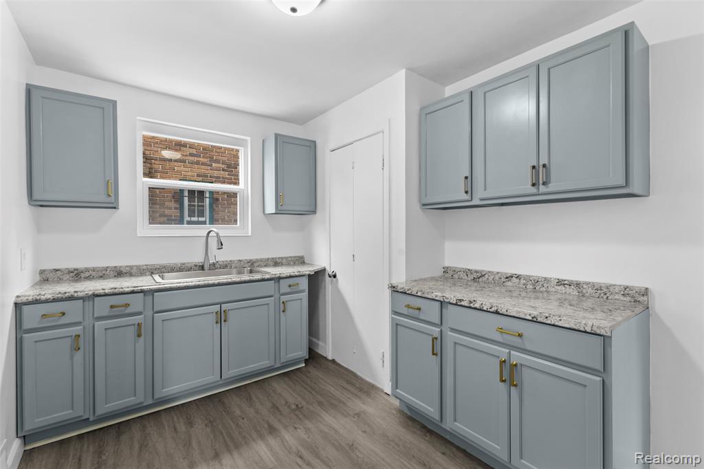 8310 Whitcomb Street, Detroit, MI 48228 — Photo 13