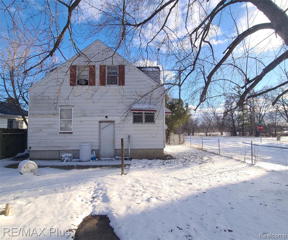 1062 Tremont Avenue, Flint, MI 48505 — Photo 4
