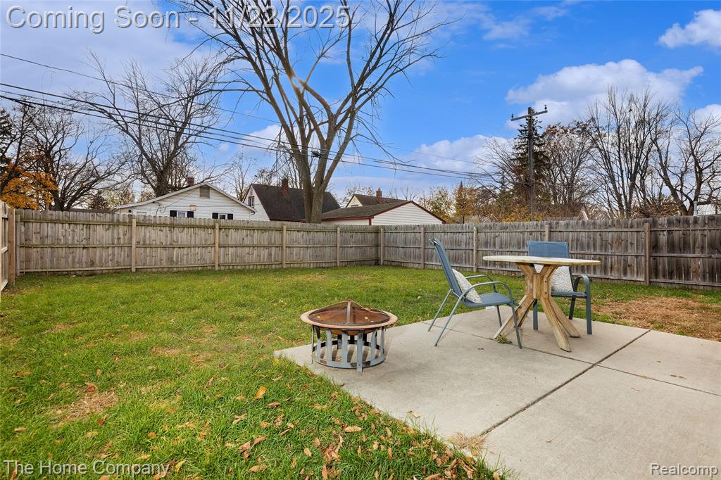 1226 E Bernhard Avenue, Hazel Park, MI 48030 — Photo 37