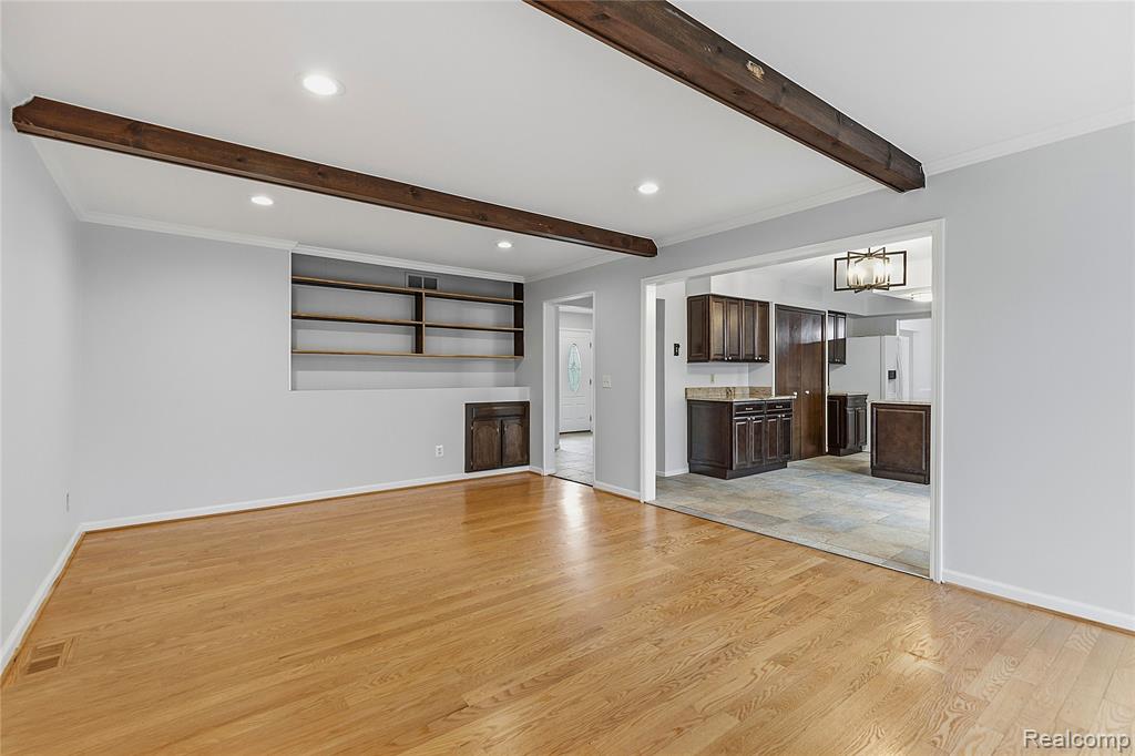 5119 Greenbriar Drive, West Bloomfield, MI 48323 — Photo 11