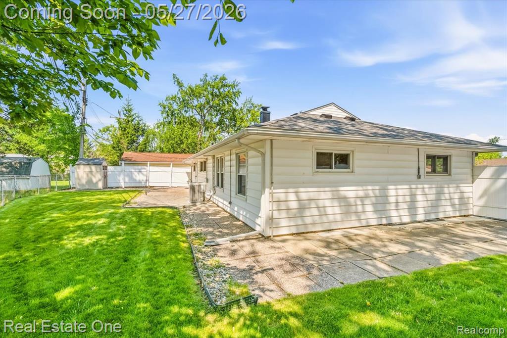 29737 Brandt Court, Garden City, MI — Photo 6