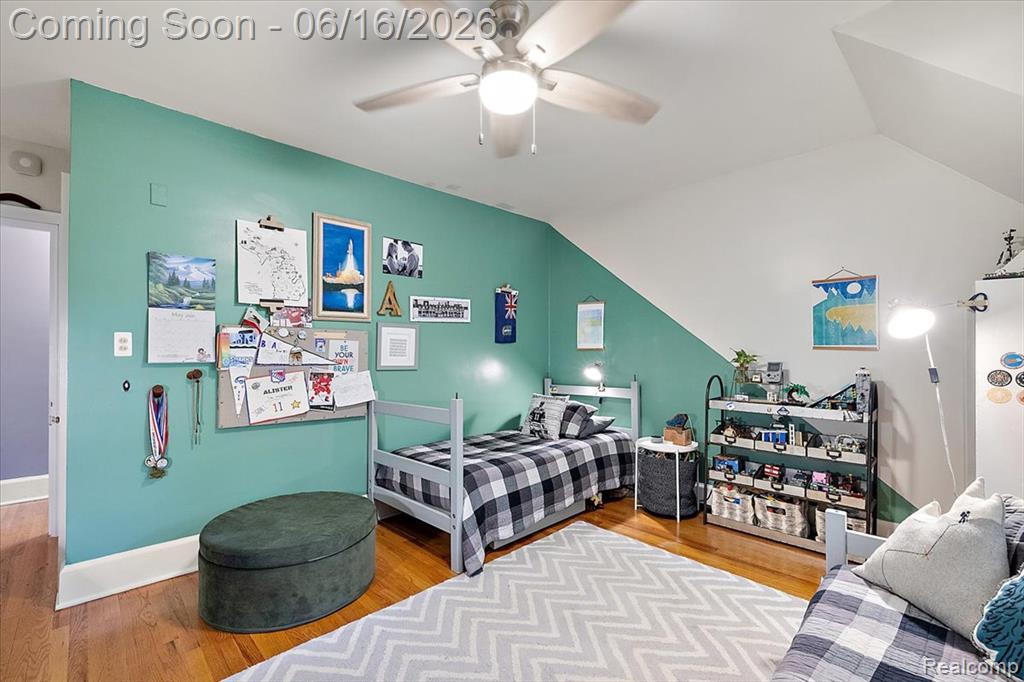31505 Kennoway Court, Beverly Hills, MI 48025 — Photo 34