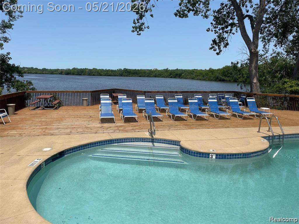 844 Cliffs Drive, Ypsilanti, MI 48198 — Photo 22