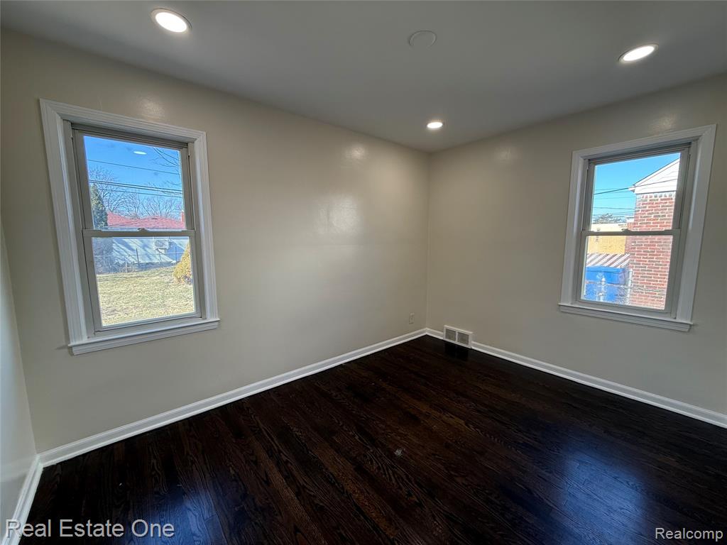 6991 Colonial Street, Dearborn Heights, MI 48127 — Photo 8