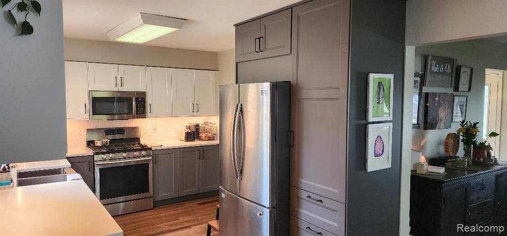 210 N PRINCESS Drive W, Canton, MI 48188 — Photo 29