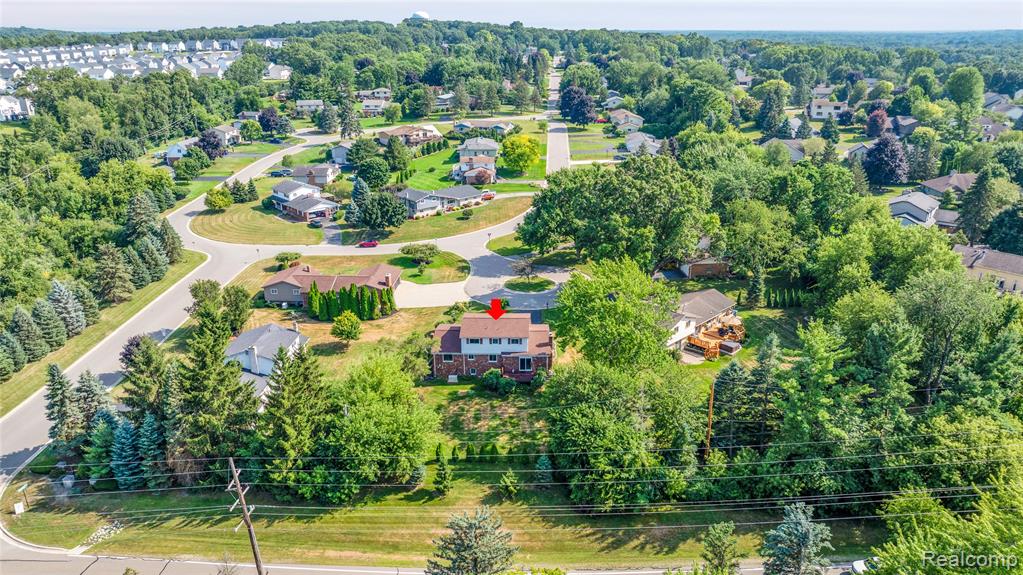165 Lisa Court, White Lake, MI — Photo 38