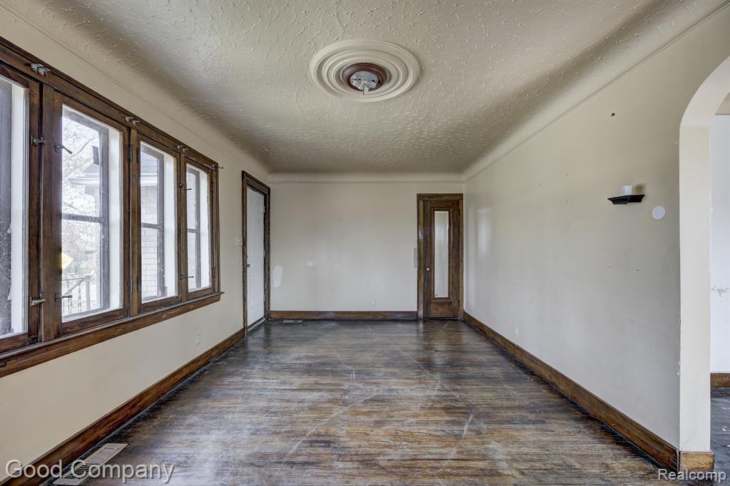 5050 THREE MILE Drive, Detroit, MI 48224 — Photo 5