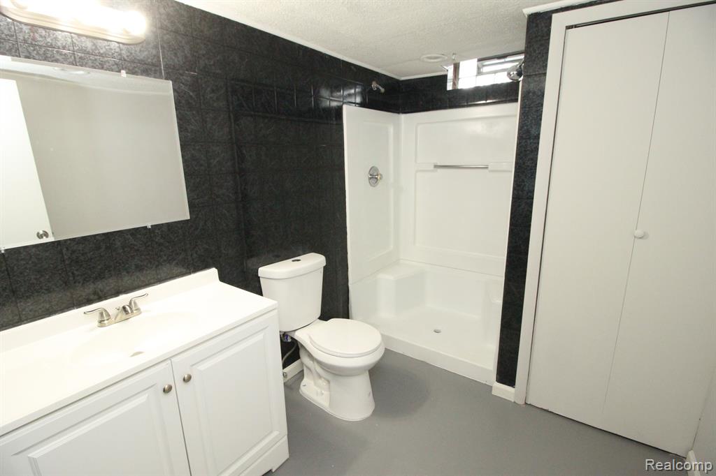 4833 OCEAN Court, Sterling Heights, MI 48310 — Photo 48