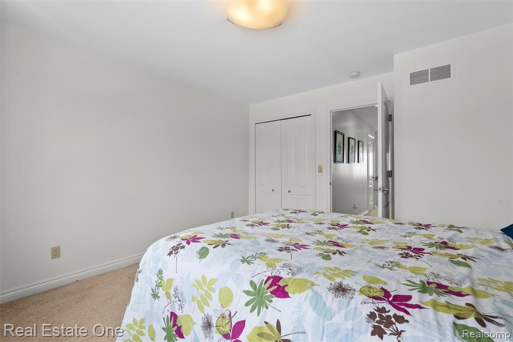 47630 Lorie Lane, New Baltimore, MI 48047 — Photo 26