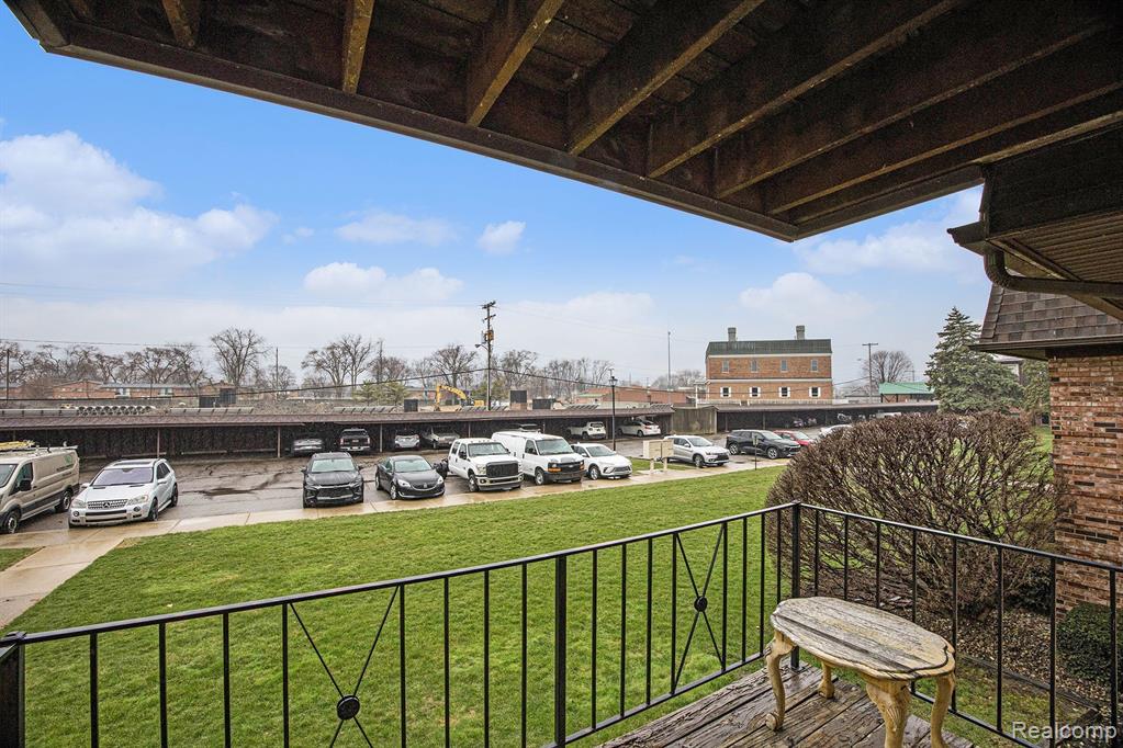 406 RIVIERA Drive, Saint Clair Shores, MI 48080 — Photo 17