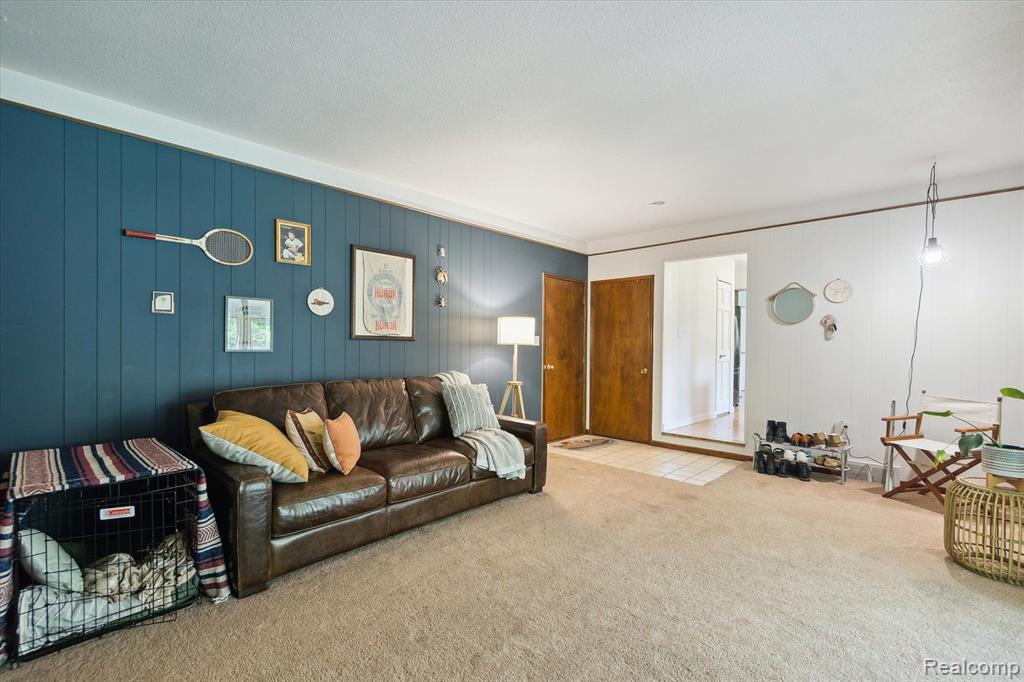 4015 VILLAGE Square, Brighton, MI 48114 — Photo 29