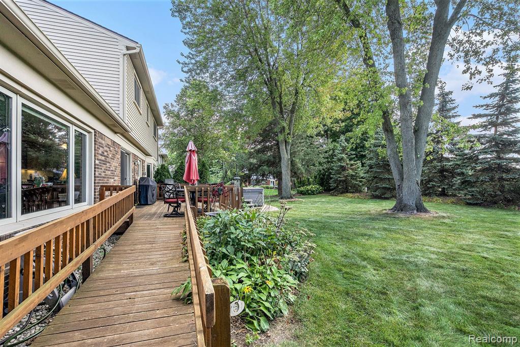 16155 WINCHESTER Drive, Northville, MI 48168 — Photo 45
