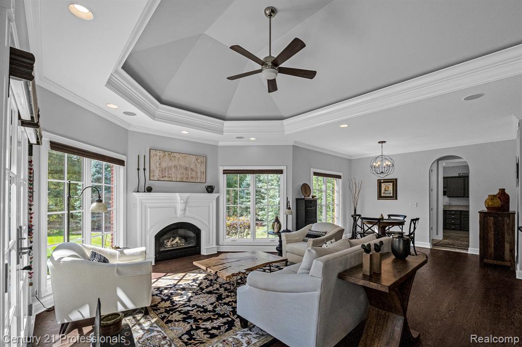 8242 Pine Hollow Court, Grand Blanc, MI 48439 — Photo 11