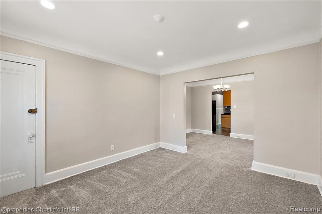 829 Beaconsfield Ave, Grosse Pointe Park, MI 48230 — Photo 14